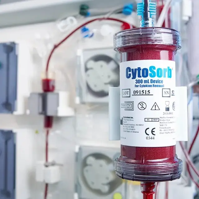 Dispositivo CytoSorb conectado a un circuito extracorpóreo